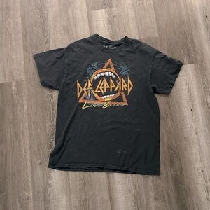 Def Leppard oversized graphic tee